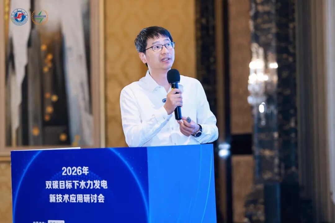 福布斯555555.jpg